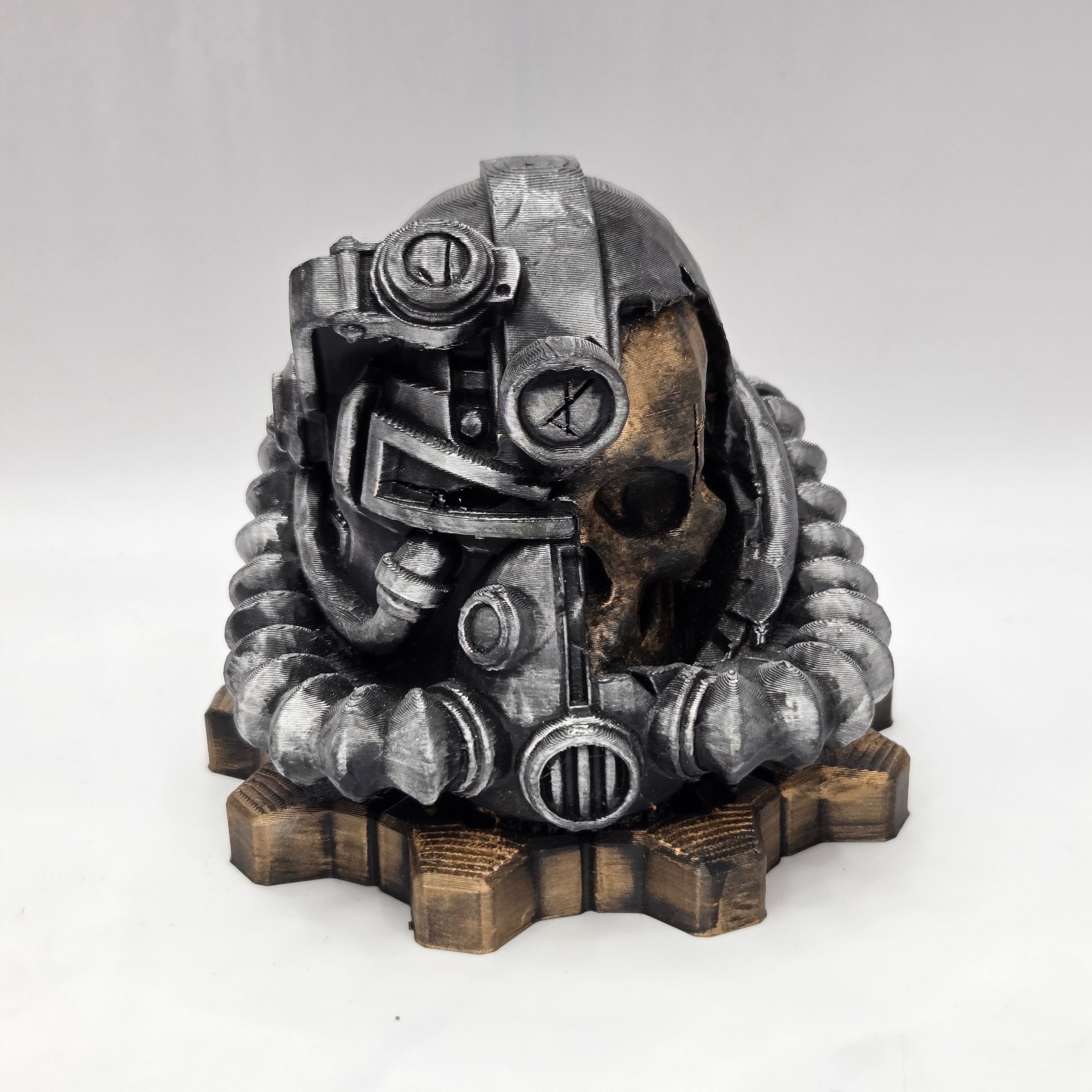 Brotherhood Of Steel Broken Helmet Statue